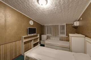 Отель Pokrovsky Киев Стандартный двухместный номер с 2 отдельными кроватями-2