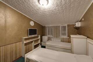 Отель Pokrovsky Киев Стандартный двухместный номер с 2 отдельными кроватями-4